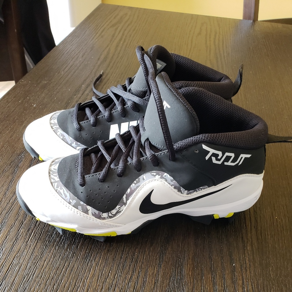 Nike Baseball Cleats